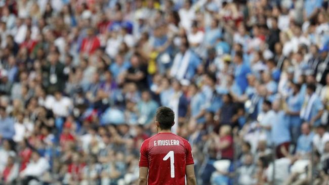 Blunder Muslera Lawan Prancis Dibela Godin