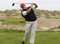 Trump Akan Investasi Rp 2,8 T di Resor Golf Skotlandia
