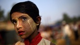 Pasta tabir surya ini diaplikasikan ke seluruh bagian yang ingin dilindungi dan dibiarkan mengering. (REUTERS/Clodagh Kilcoyne)