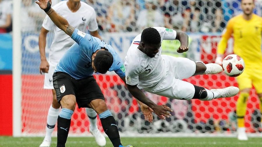 Raphael Varane dan Antoine Griezmann menjadi pahlawan kemenangan Prancis.