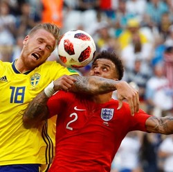 Korban Sanksi FIFA: Kaus Kaki Sampai Pesan Politik