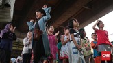 Pada hari Minggu dari pukul 13.30 sampai 16.00 WIB ada kegiatan bermain dan mendongeng, serta cek kesehatan gratis.CNN Indonesia/Andry Novelino