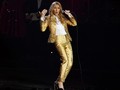 Celine Dion 'Heboh' Tirukan Adegan Romantis 'Titanic'