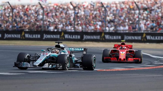 Hamilton Raih Pole Position di GP Singapura 2018