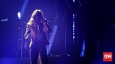 Celine Dion yang mulai berkarier di dekade '80-an itu membawakan 18 lagu hit selama lebih dari tiga dekadenya berkarier sebagai penyanyi. (CNN Indonesia/Adhi Wicaksono)