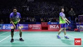 Tontowi Ahmad / Liliyana Natsir menghadapi Chan Peng Soon/Goh Liu Ying dalam laga final Blibli Indonesia Open 2018 di Istora GBK, Minggu (8/7). (CNN Indonesia/Hesti Rika)