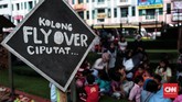 TBM tersebut terletak di kolong flyover Ciputat, tepat di depan Pasar Ciputat, Tangerang Selatan. CNN Indonesia/Andry Novelino