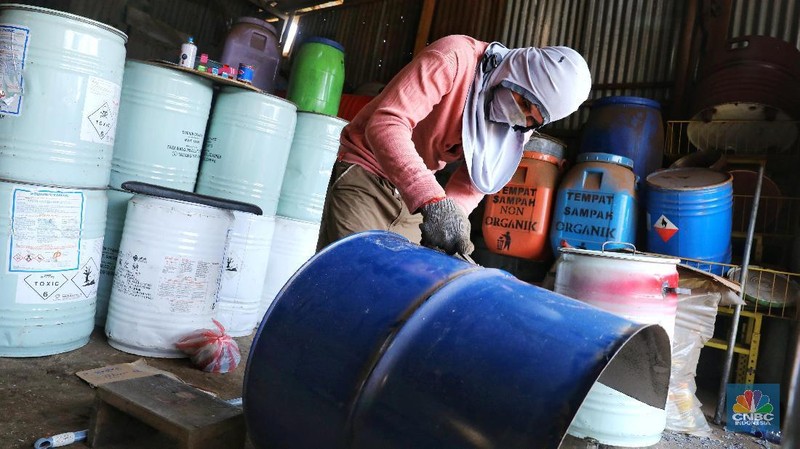 Harga yang dijual untuk satu setnya sekitar Rp1,5 juta hingga Rp 2,5 juta.