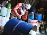 Ditempat Ini, Limbah Drum Pabrik Diolah Menjadi Furniture