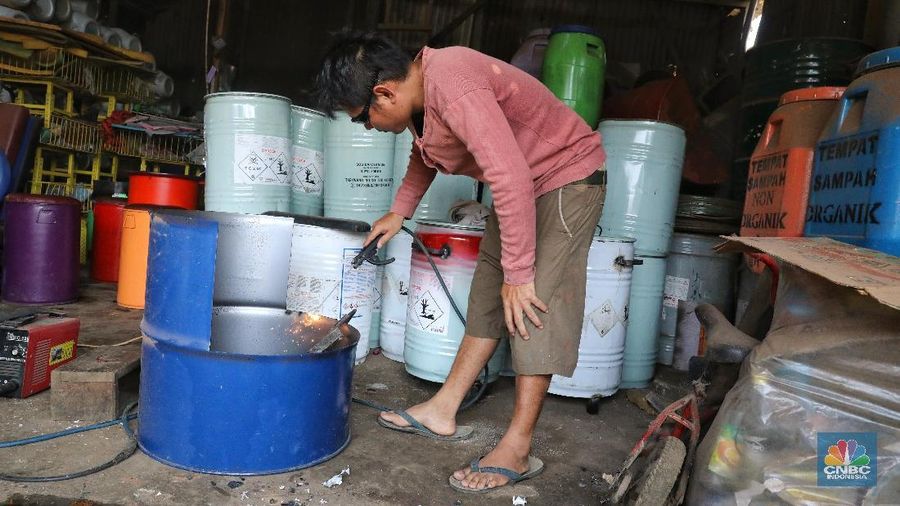 Harga yang dijual untuk satu setnya sekitar Rp1,5 juta hingga Rp 2,5 juta.