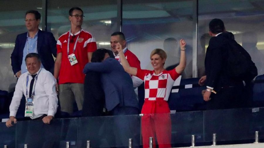 Kroasia lolos ke semifinal Piala Dunia 2018 setelah mengalahan tuan rumah Rusia.