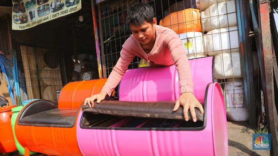 Harga yang dijual untuk satu setnya sekitar Rp1,5 juta hingga Rp 2,5 juta.