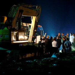 Kecelakaan Maut Kereta Api Tabrak Mobil Penuh Anak-Anak, 8 Orang Tewas