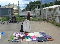 Berburu Barang Bekas di Sela-Sela Piala Dunia 2018