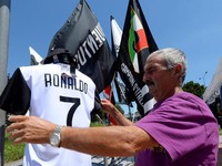 Jersey Cristiano Ronaldo Laku Rp 806,19 M dalam Sehari