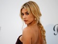 Hailey Bieber Disebut Rasialis karena Cuitan Masa Lalu