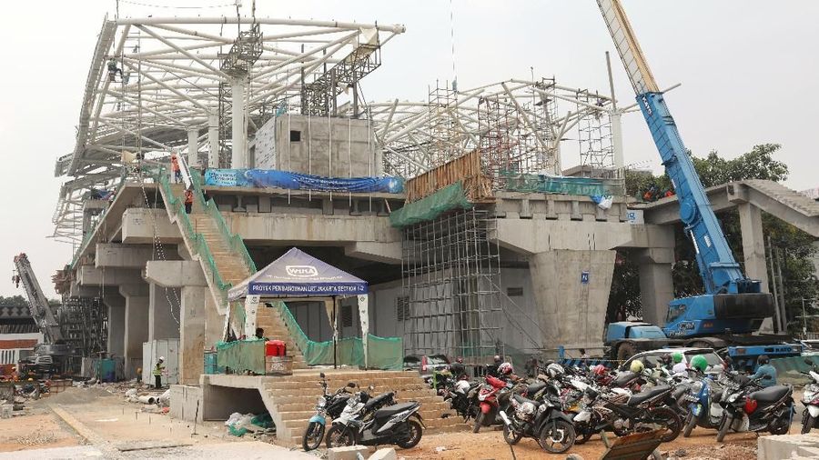 Proyek pembangunan Light Rapid Transit (LRT) tahap pertama Kelapa Gading-Rawamangun sudah rampung dan saat ini sudah masuk tahap uji coba.