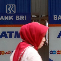 Gratis! Ini Perbandingan Biaya Transaksi Debit BRI di ATM