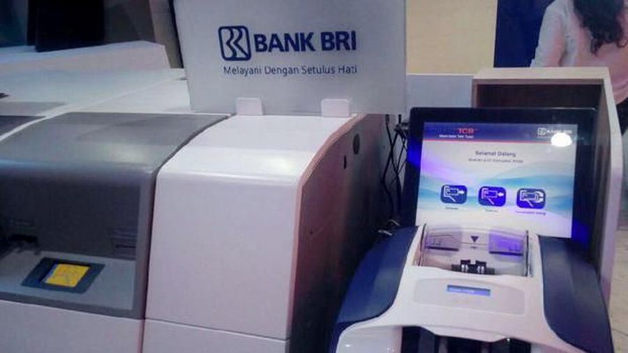 Sempat terpeleset ke zona merah, harga saham PT Bank Rakyat Indonesia Tbk (BBRI) kini mulai anteng bergerak di zona hijau.