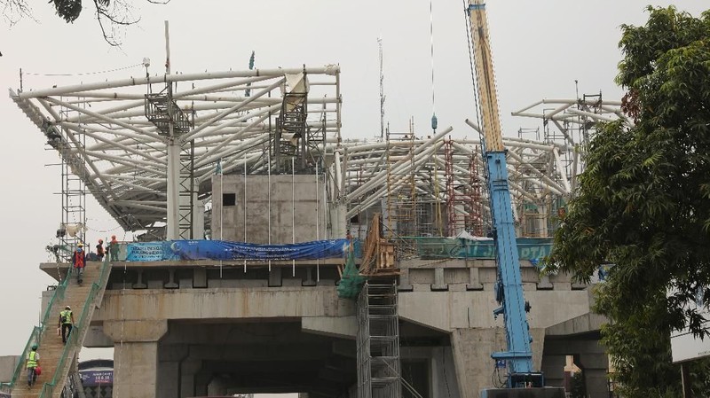 Proyek pembangunan Light Rapid Transit (LRT) tahap pertama Kelapa Gading-Rawamangun sudah rampung dan saat ini sudah masuk tahap uji coba.