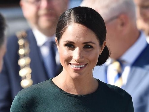 Mengupas Kepribadian Meghan Markle Lewat Tanda Tangannya Mengupas Kepribadian Meghan Markle Lewat Tanda Tangannya