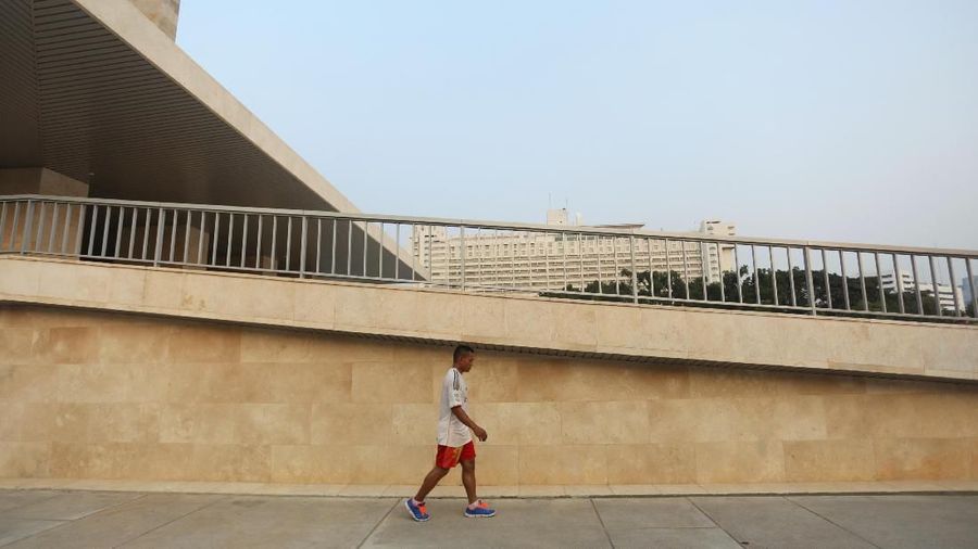 Revitalisasi Lapangan Banteng ini merupakan proyek Provinsi DKI Jakarta yang didanai dari beberapa perusahaan swasta.