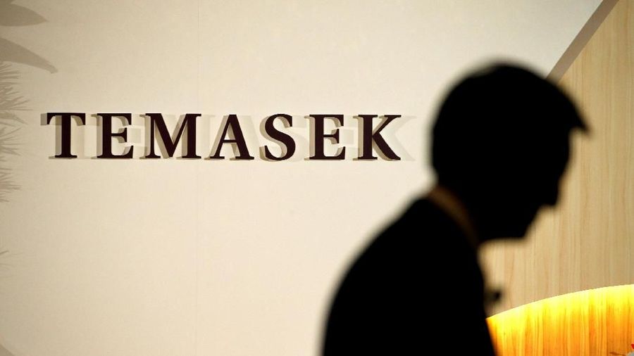 FILE PHOTO: An executive prepares to take the stage during the annual Temasek Review in Singapore July 7, 2016. REUTERS/Edgar Su/File Photo                      GLOBAL BUSINESS WEEK AHEAD