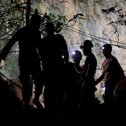 Bocah 'Nyemplung' ke Lubang 35 Meter Bikin Heboh Satu Negara