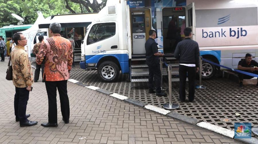 Sepanjang tahun ini, harga saham Bank BJB sudah anjlok hingga 22,68%, dari Rp 2.050/unit menjadi Rp 1.585/unit.