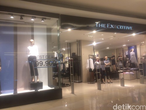 The Executive Diskon Hingga 50%, Kemeja Mulai dari Rp 130 Ribu The Executive Diskon Hingga 50%, Kemeja Mulai dari Rp 130 Ribu