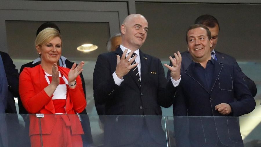 Kolinda tetap melajutkan tugas penting saat timnas Kroasia melawan Inggris.