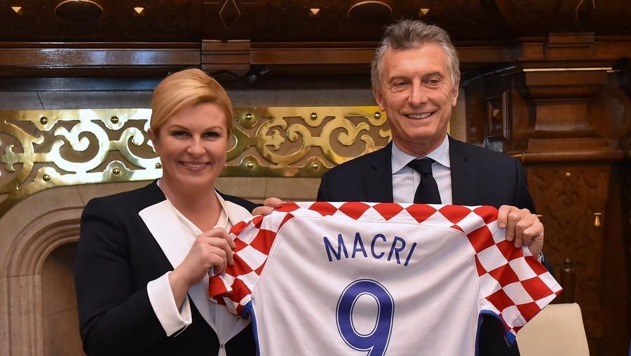 Kolinda tetap melajutkan tugas penting saat timnas Kroasia melawan Inggris.