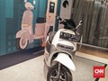 Cara Mengisi Ulang Baterai Motor Listrik Gojek Seperti Gas
