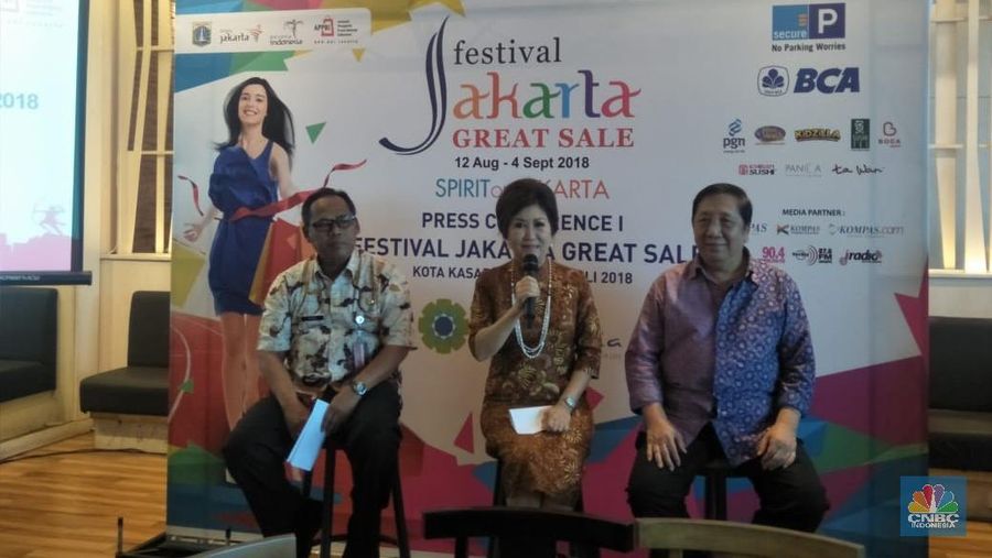 Acara ini juga akan diikuti midnite sales tiap minggunya pada 13 pusat belanja.