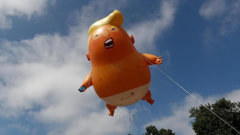 Aksi tersebut sebagai bentuk penolakan kedatangan Presiden AS Donald Trump di Inggris.