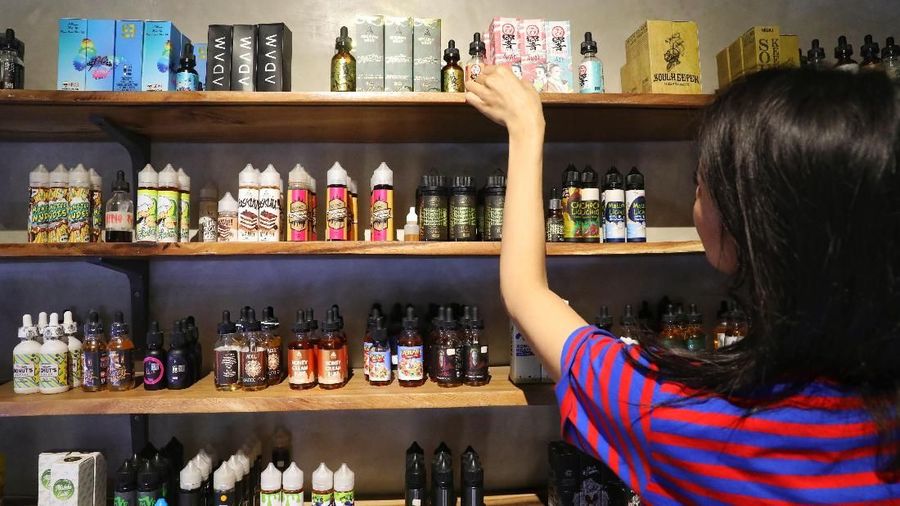 Pemerintah sedang mempersiapkan implementasi pengenaan cukai HPTL dalam bentuk ekstrak tembakau atau vape sebanyak 57%.