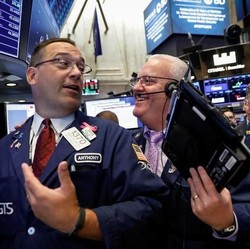 Fed Mau Perangi Inflasi, Dow Futures Kompak Menguat