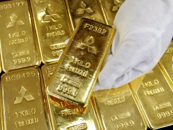 Sadis! Perang Bikin Harga Emas ke Level Tertinggi 6 Tahun