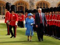 Berjalan di Depan Ratu Inggris, Trump Dikritik