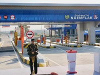 Jokowi Resmikan Tol Solo-Ngawi Segmen Kartasura- Sragen