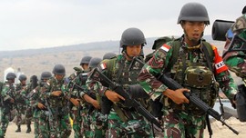 TNI: KKB Pembunuh Pekerja Papua Punya Senjata Standar NATO