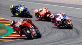 Pebalap Ducati Jorge Lorenzo sempat memimpin balapan MotoGP Jerman dengan menyalip Marc Marquez dan Danilo Petrucci. (REUTERS/Fabrizio Bensch)