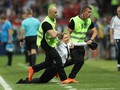 Pussy Riot Penyusup Piala Dunia 2018 Dipenjara 15 Hari