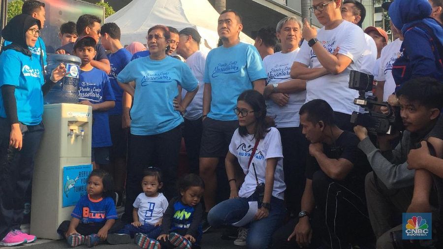 Menteri Susi meluncurkan Pandu Laut Nusantara sebagai wadah bersama untuk para pemerhati laut, baik dari mulai penyelam hingga asosiasi para pecinta laut.