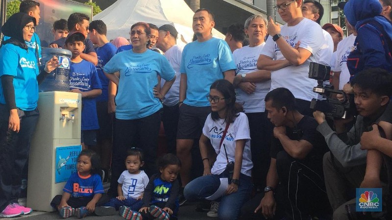 Menteri Susi meluncurkan Pandu Laut Nusantara sebagai wadah bersama untuk para pemerhati laut, baik dari mulai penyelam hingga asosiasi para pecinta laut.