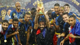 Adil Rami Nyaris Bikin Skuat Timnas Prancis Keracunan