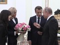 VIDEO: Kelakar Macron Saat Bertemu Putin Seusai Piala Dunia