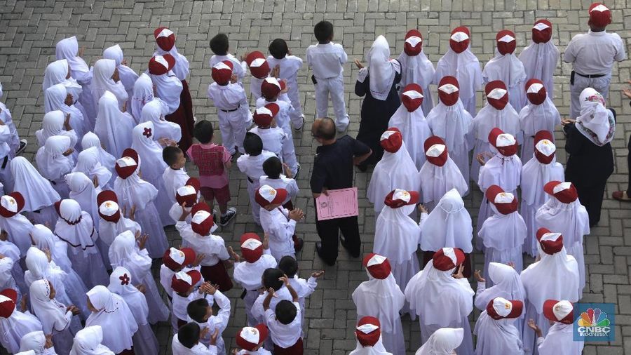 Penerapan sistem zonasi sekolah dalam penerimaan siswa baru sempat membuat 'keributan' di kalangan orang tua