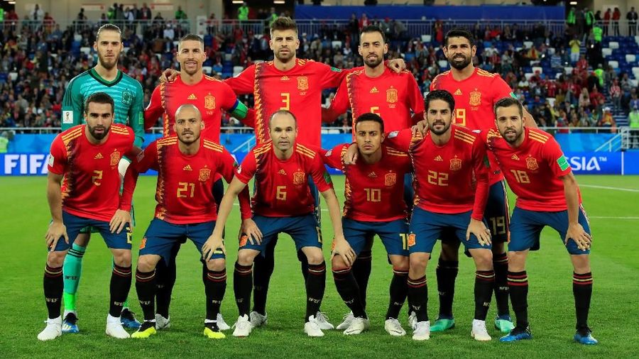 FIFA memberikan penghargaan kepada beberapa peserta yang berprestasi selama Piala Dunia 2018 berlangsung.