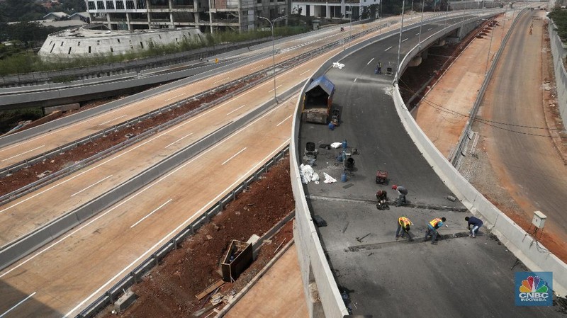 Tol ini ditargetkan dapat dilalui sekitar 30.000 mobil per hari dan diresmikan pada pertengahan Agustus mendatang.
